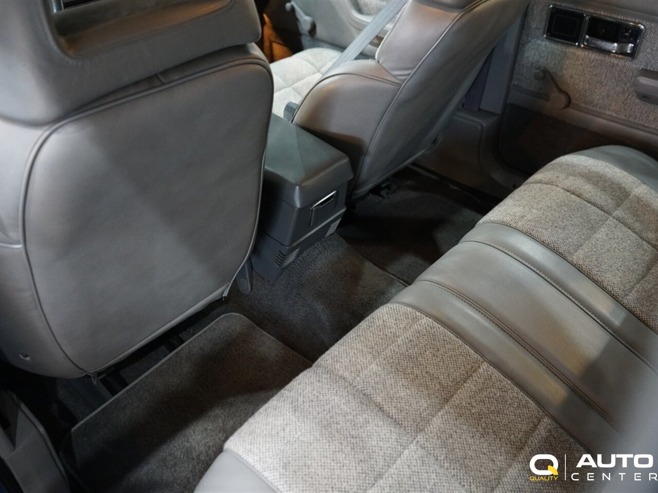 1989 Jeep Cherokee Laredo - Photo 45 - Lynnwood, WA 98036