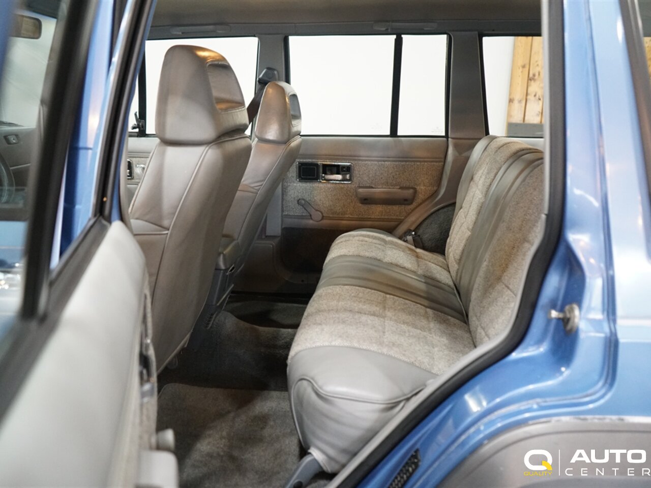 1989 Jeep Cherokee Laredo - Photo 43 - Lynnwood, WA 98036