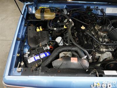 1989 Jeep Cherokee Laredo - Photo 17 - Lynnwood, WA 98036