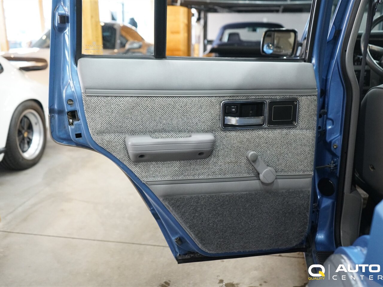 1989 Jeep Cherokee Laredo - Photo 41 - Lynnwood, WA 98036
