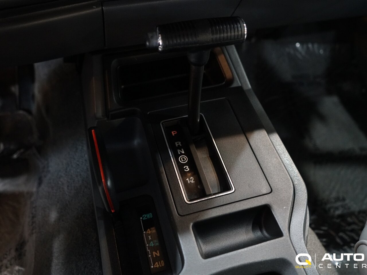 1989 Jeep Cherokee Laredo - Photo 36 - Lynnwood, WA 98036