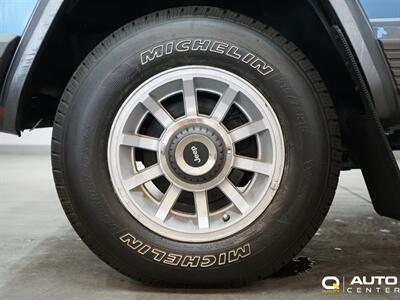 1989 Jeep Cherokee Laredo - Photo 14 - Lynnwood, WA 98036