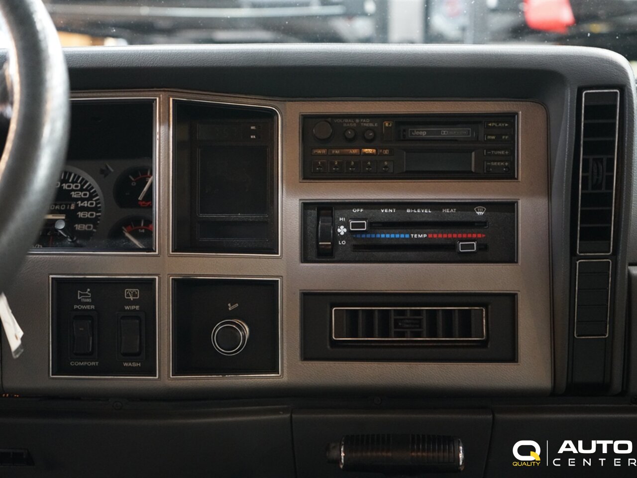 1989 Jeep Cherokee Laredo - Photo 27 - Lynnwood, WA 98036
