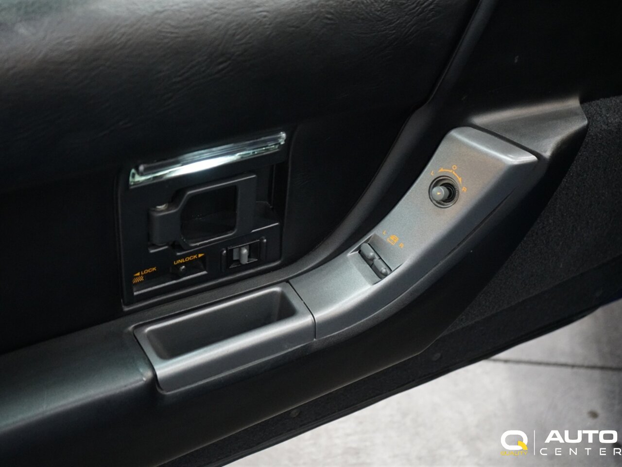 1991 Chevrolet Corvette - Photo 18 - Lynnwood, WA 98036