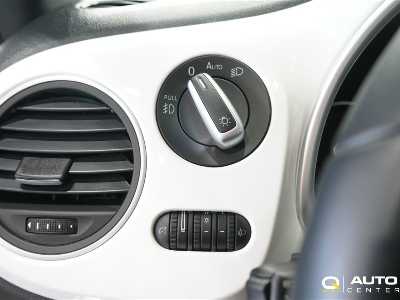 2017 Volkswagen Beetle-Classic Classic - Photo 24 - Lynnwood, WA 98036