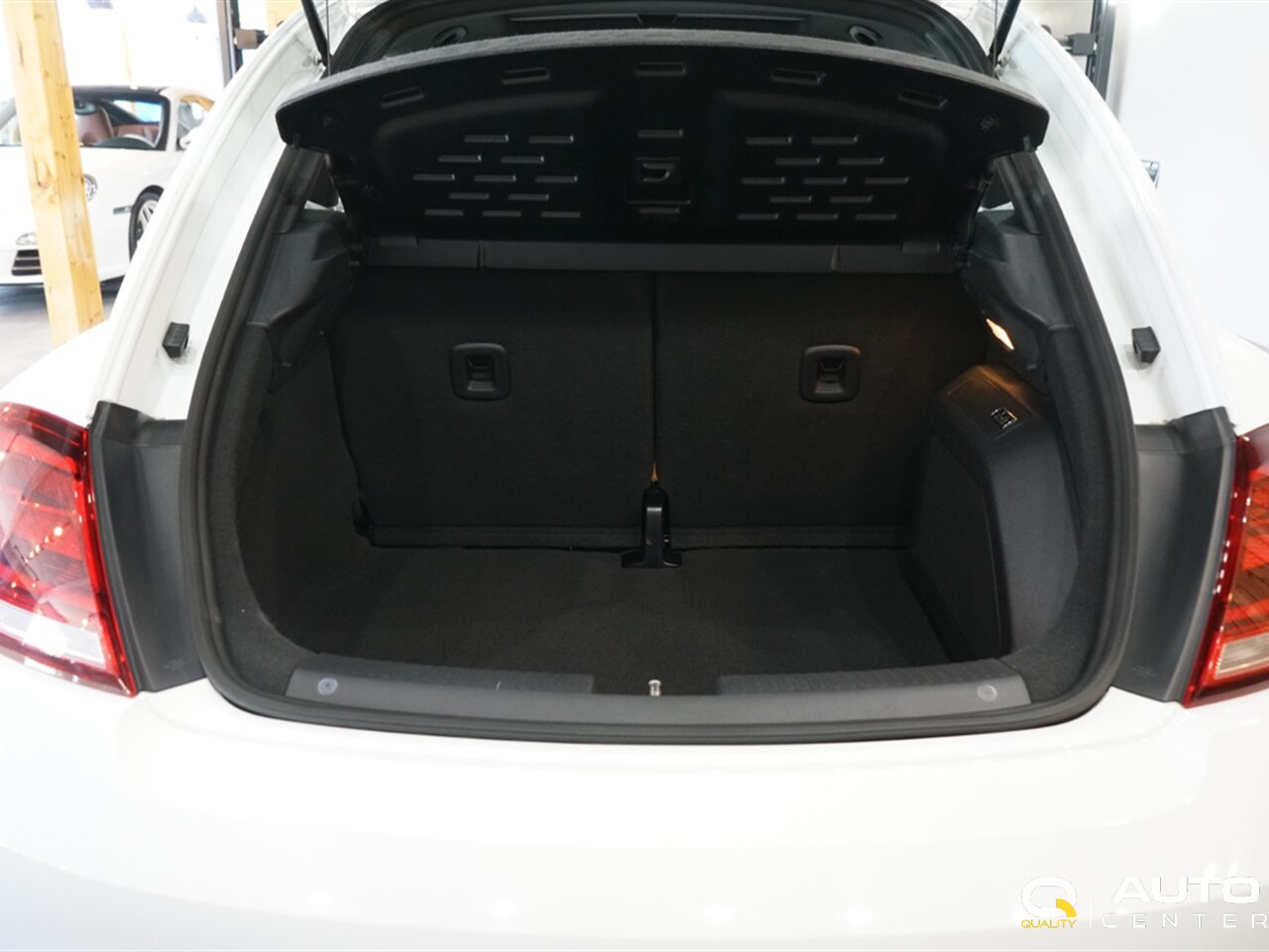 2017 Volkswagen Beetle-Classic Classic - Photo 34 - Lynnwood, WA 98036