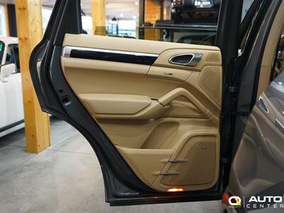 2013 Porsche Cayenne Diesel   - Photo 27 - Lynnwood, WA 98036