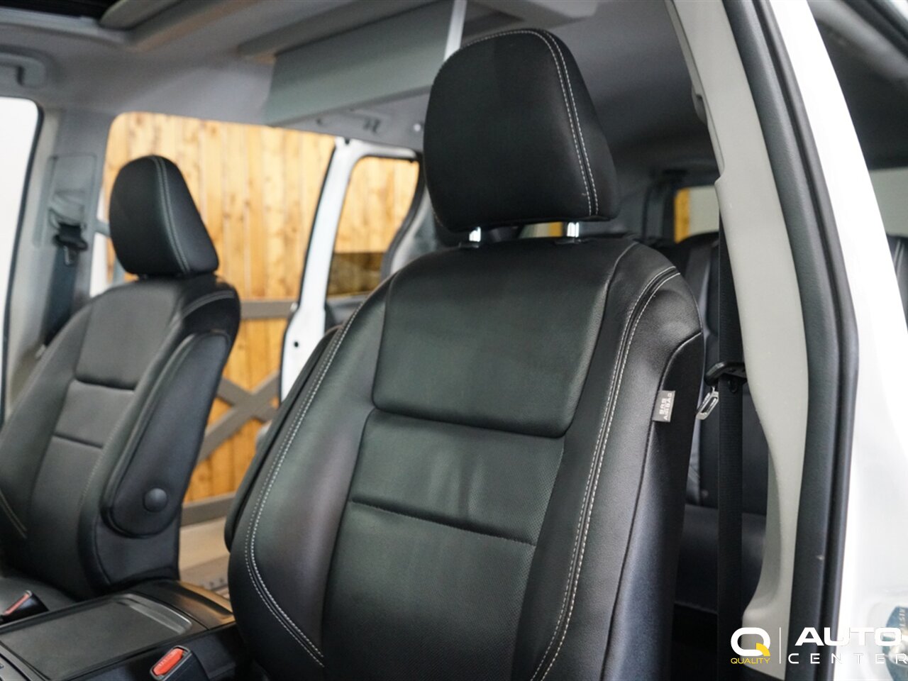 2018 Toyota Sienna SE Premium 8 Passenger - Photo 16 - Lynnwood, WA 98036