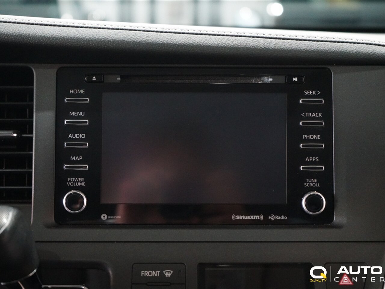 2018 Toyota Sienna SE Premium 8 Passenger - Photo 27 - Lynnwood, WA 98036