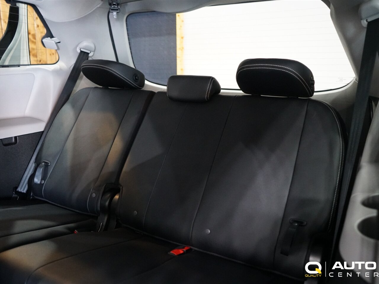 2018 Toyota Sienna SE Premium 8 Passenger - Photo 44 - Lynnwood, WA 98036