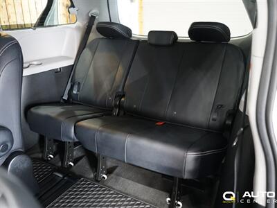 2018 Toyota Sienna SE Premium 8 Passenger   - Photo 43 - Lynnwood, WA 98036