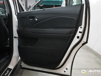 2020 Honda Pilot Touring 8 Passenger   - Photo 21 - Lynnwood, WA 98036
