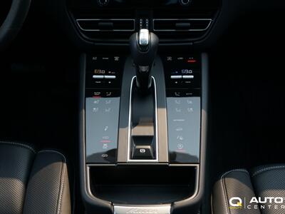 2024 Porsche Macan GTS   - Photo 24 - Lynnwood, WA 98036