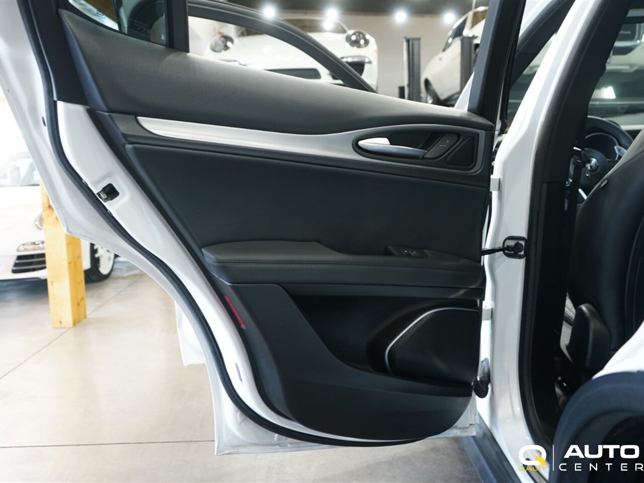 2018 Alfa Romeo Stelvio Ti - Photo 18 - Lynnwood, WA 98036