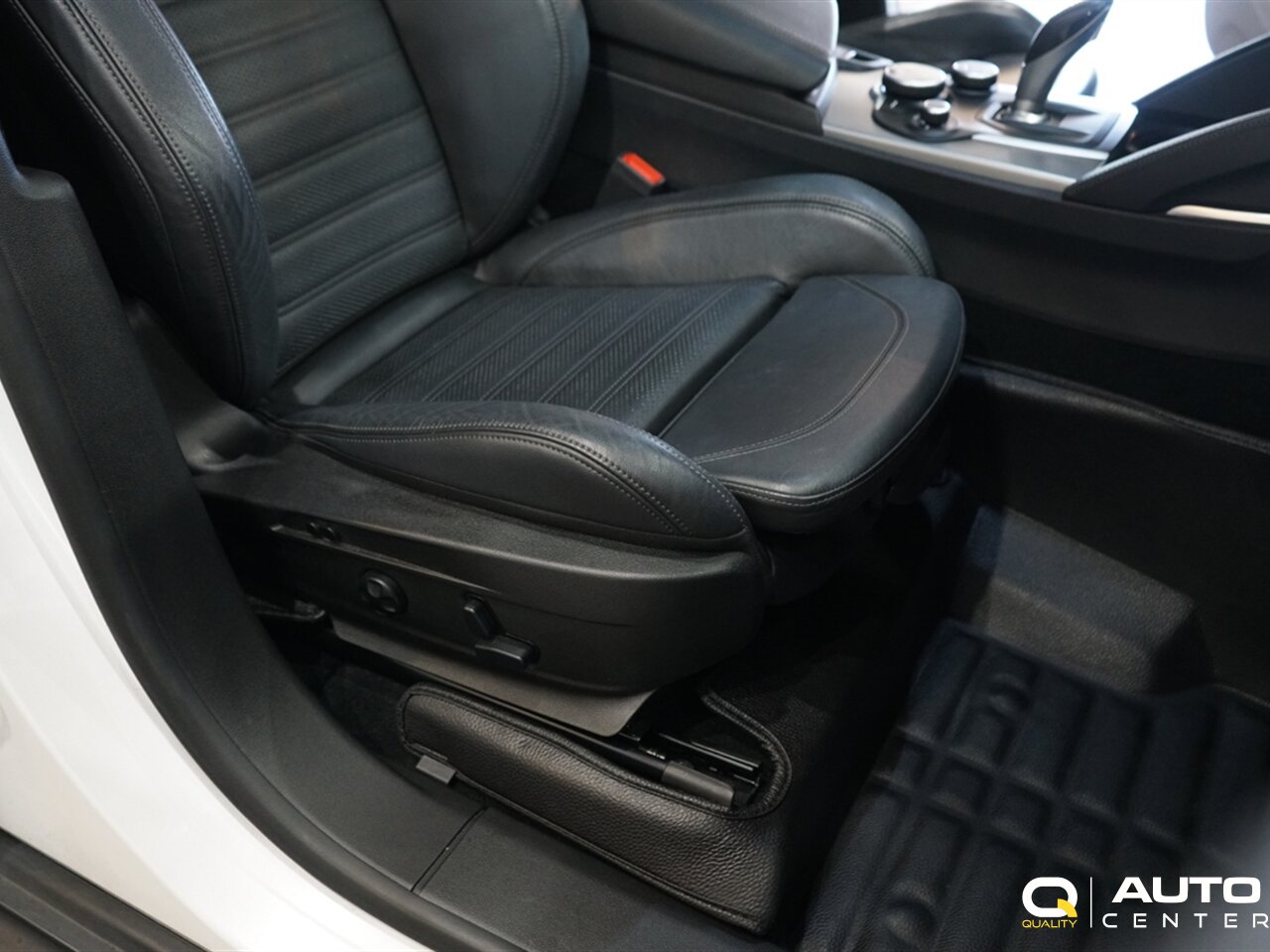 2018 Alfa Romeo Stelvio Ti - Photo 38 - Lynnwood, WA 98036
