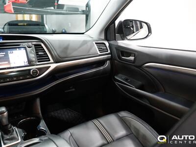 2018 Toyota Highlander XLE   - Photo 25 - Lynnwood, WA 98036