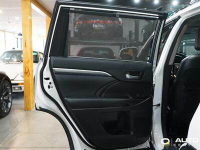 2018 Toyota Highlander XLE   - Photo 31 - Lynnwood, WA 98036