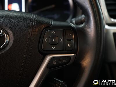 2018 Toyota Highlander XLE   - Photo 22 - Lynnwood, WA 98036