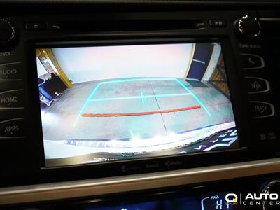 2018 Toyota Highlander XLE   - Photo 28 - Lynnwood, WA 98036