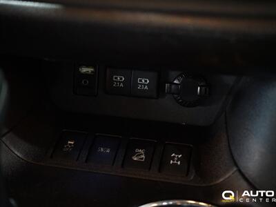 2018 Toyota Highlander XLE   - Photo 29 - Lynnwood, WA 98036