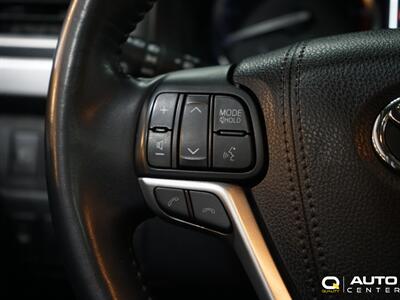 2018 Toyota Highlander XLE   - Photo 21 - Lynnwood, WA 98036