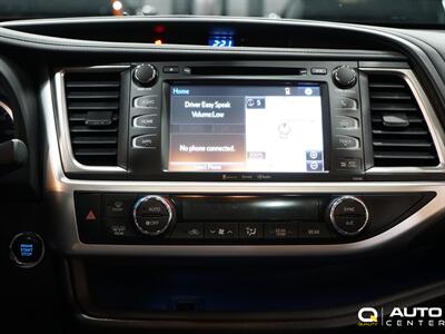 2018 Toyota Highlander XLE   - Photo 23 - Lynnwood, WA 98036