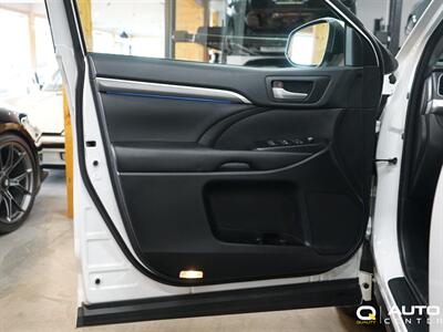 2018 Toyota Highlander XLE   - Photo 13 - Lynnwood, WA 98036