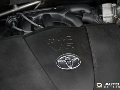 2018 Toyota Highlander XLE   - Photo 12 - Lynnwood, WA 98036