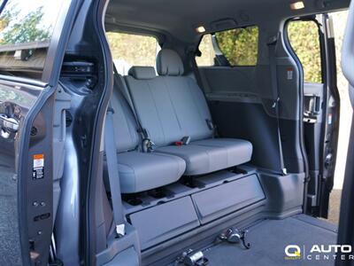 2015 Toyota Sienna XLE 7 Passenger   - Photo 30 - Lynnwood, WA 98036