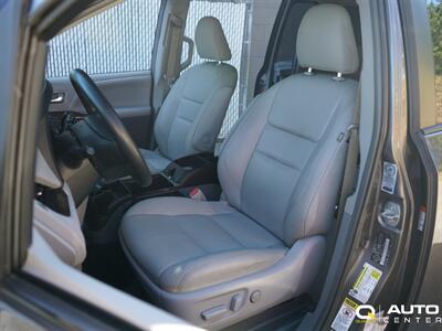 2015 Toyota Sienna XLE 7 Passenger   - Photo 12 - Lynnwood, WA 98036