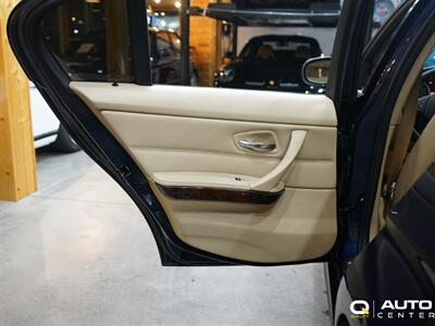 2011 BMW 328i   - Photo 23 - Lynnwood, WA 98036