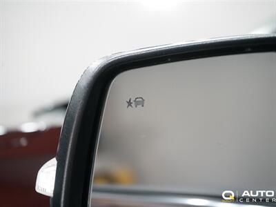 2023 Chevrolet Traverse LT Leather   - Photo 11 - Lynnwood, WA 98036