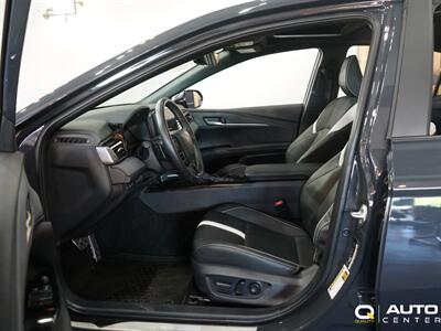 2025 Toyota Camry SE   - Photo 11 - Lynnwood, WA 98036