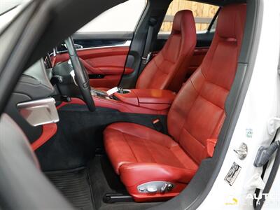 2014 Porsche Panamera 4   - Photo 16 - Lynnwood, WA 98036