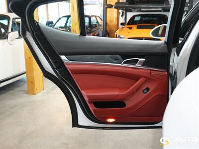 2014 Porsche Panamera 4   - Photo 32 - Lynnwood, WA 98036