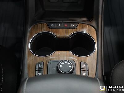 2023 GMC Acadia SLE   - Photo 19 - Lynnwood, WA 98036