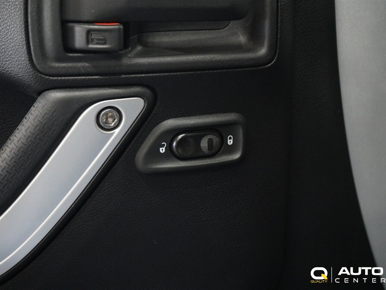 2012 Jeep Wrangler Sahara - Photo 30 - Lynnwood, WA 98036