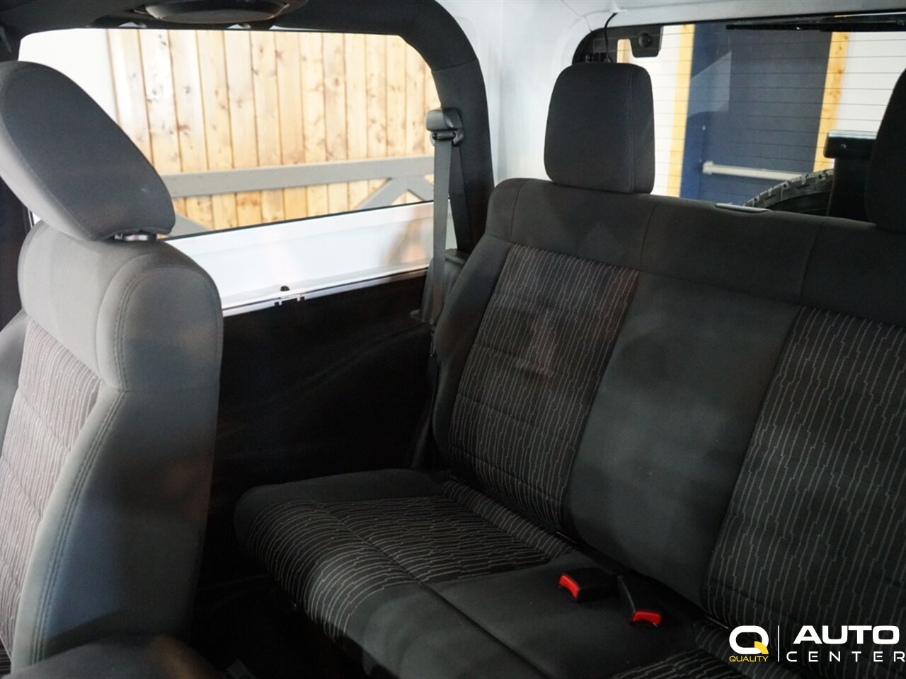 2012 Jeep Wrangler Sahara - Photo 33 - Lynnwood, WA 98036