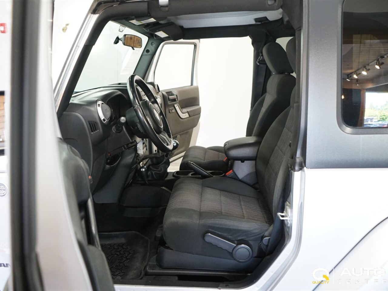 2012 Jeep Wrangler Sahara - Photo 19 - Lynnwood, WA 98036