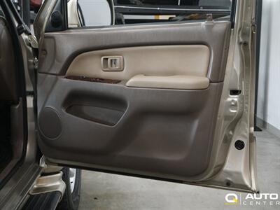 2001 Toyota 4Runner Limited V6   - Photo 13 - Lynnwood, WA 98036