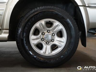 2001 Toyota 4Runner Limited V6   - Photo 8 - Lynnwood, WA 98036
