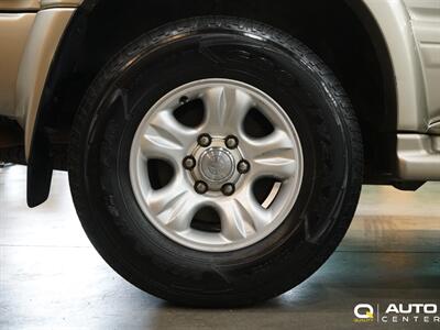 2001 Toyota 4Runner Limited V6   - Photo 9 - Lynnwood, WA 98036