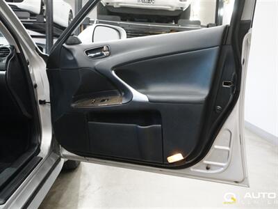 2011 Lexus IS 250 250   - Photo 13 - Lynnwood, WA 98036