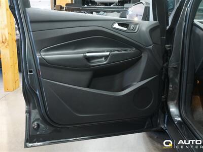 2017 Ford Escape SE   - Photo 9 - Lynnwood, WA 98036