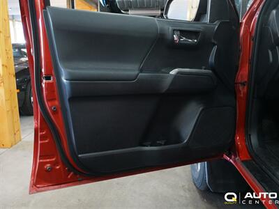 2019 Toyota Tacoma TRD Sport V6   - Photo 6 - Lynnwood, WA 98036