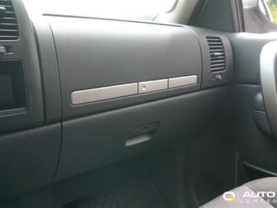 2011 Chevrolet Silverado 2500HD LT   - Photo 34 - Lynnwood, WA 98036