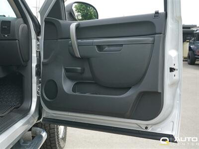 2011 Chevrolet Silverado 2500HD LT   - Photo 13 - Lynnwood, WA 98036