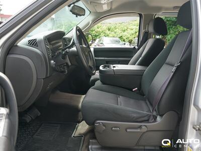 2011 Chevrolet Silverado 2500HD LT   - Photo 18 - Lynnwood, WA 98036