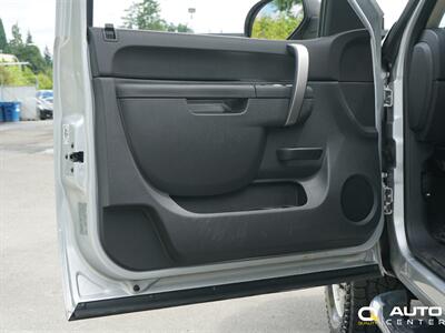 2011 Chevrolet Silverado 2500HD LT   - Photo 11 - Lynnwood, WA 98036