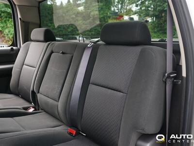 2011 Chevrolet Silverado 2500HD LT   - Photo 39 - Lynnwood, WA 98036